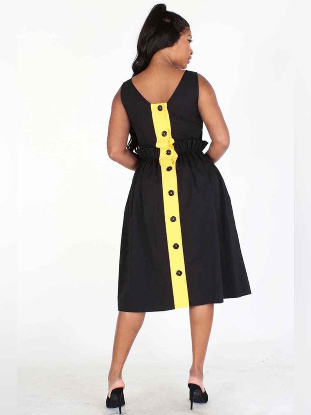 BACK BUTTON UP POCKETS FIT & FLARE SLEEVELESS MIDI DRESS - Picture 4 of 7